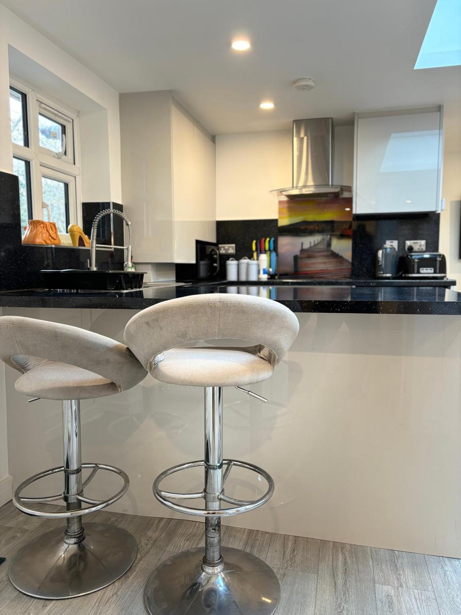 Newly Build 2Br Property With Free Parking High Wycombe Extérieur photo