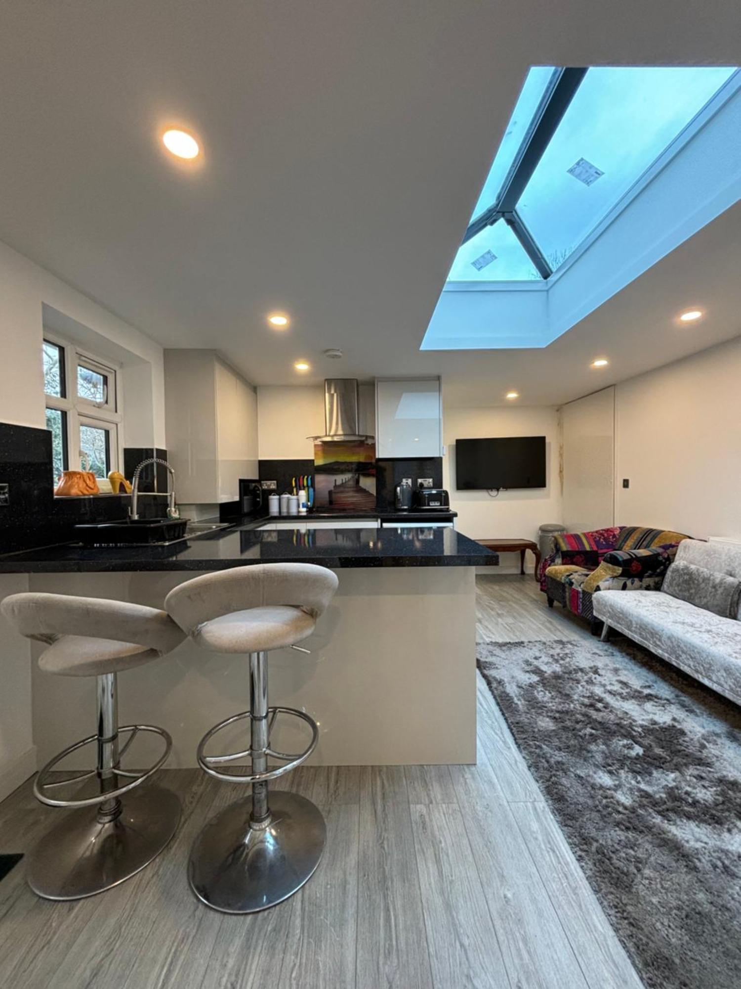 Newly Build 2Br Property With Free Parking High Wycombe Extérieur photo